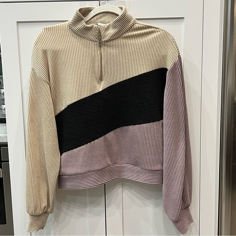 LELIS Black, Tan, and Lilac Ribbed Diagonal Colorblock Quarter Zip Top
